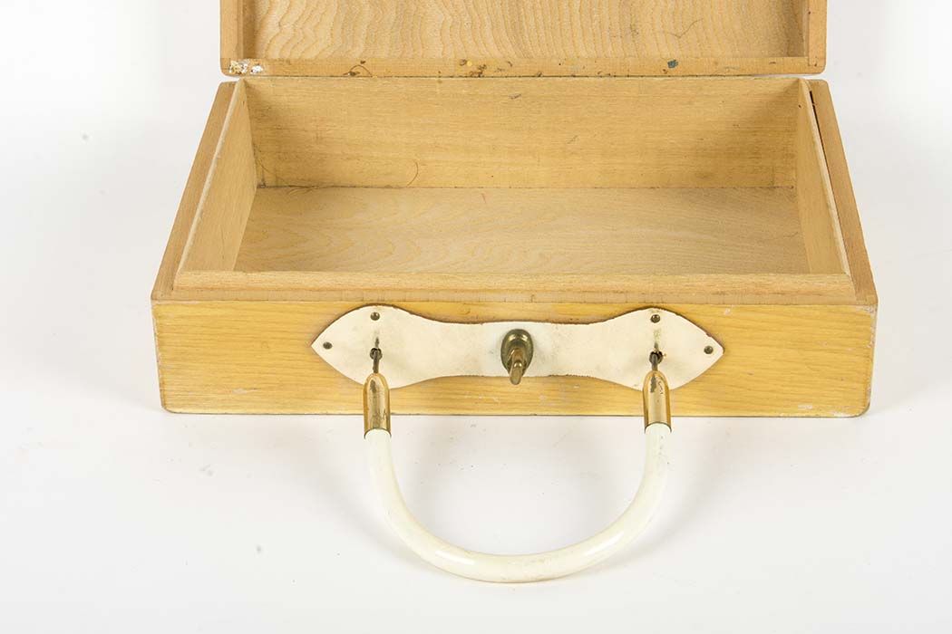 Vintage Enid Collins "Angel Chile" Box Bag