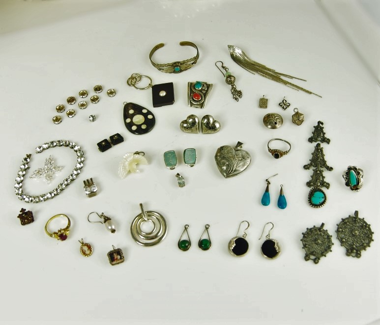 Antique and Vintage Silver and Mixed Metal Jewelry