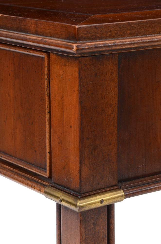 Gordon's Furniture Side Table