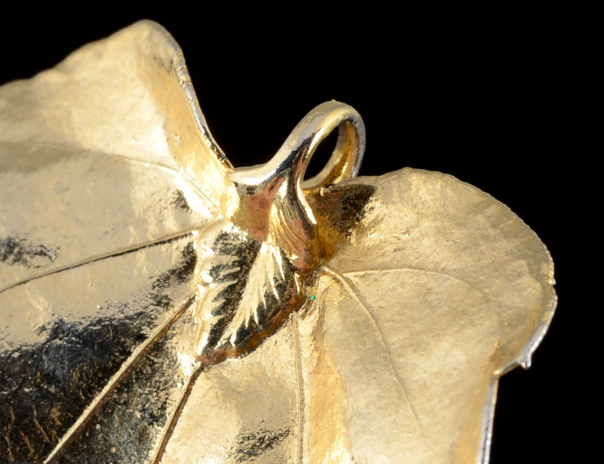 Five Fashion Necklaces and a Pendant