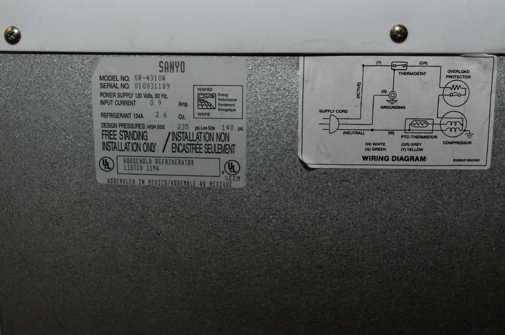 Sanyo Mini Refrigerator