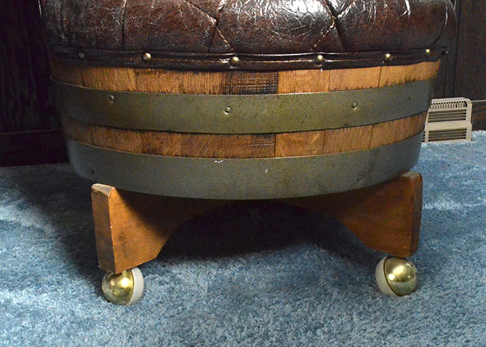 Vintage Oak Barrel Table with Barrel Chairs
