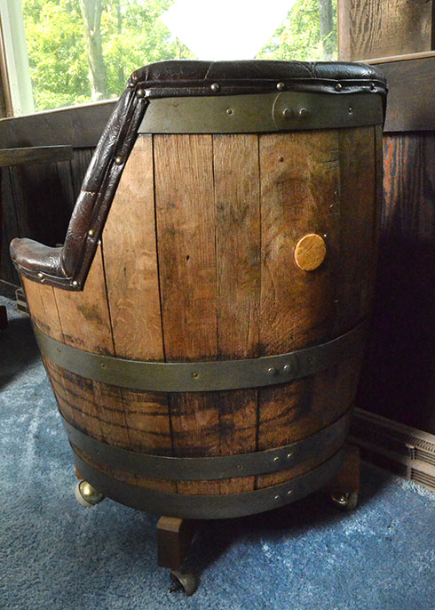 Vintage Oak Barrel Table with Barrel Chairs