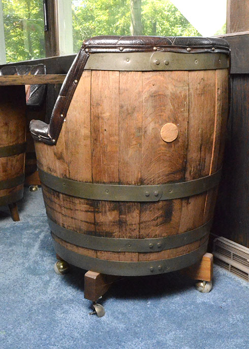 Vintage Oak Barrel Table with Barrel Chairs