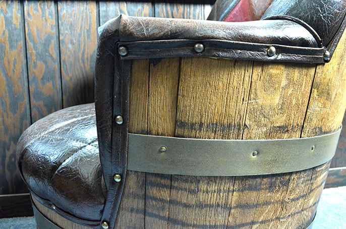 Vintage Oak Barrel Table with Barrel Chairs