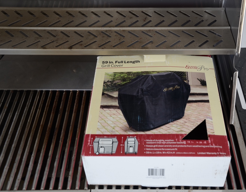 M Professional Stainless Steel Gas Grill with Cover