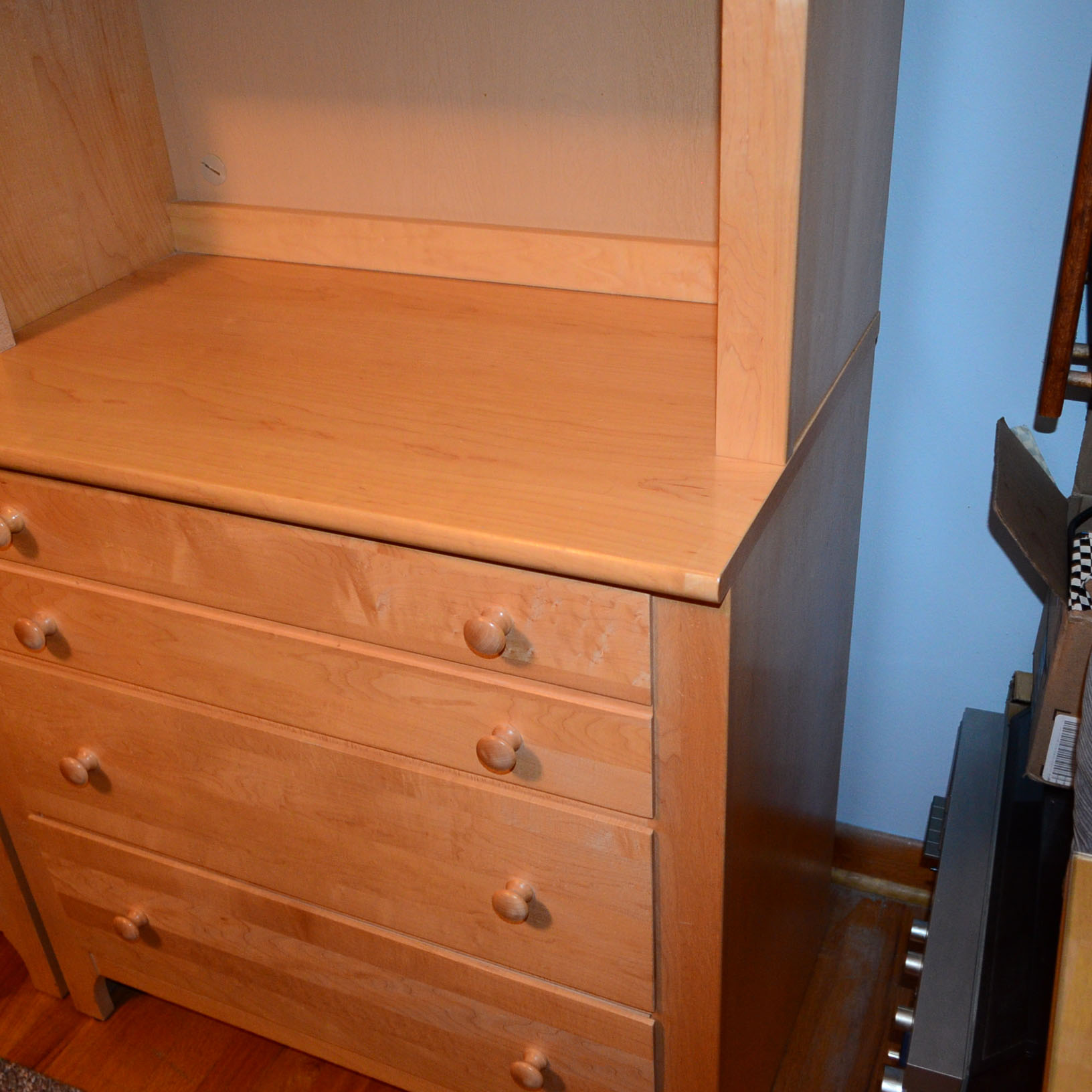 Stanley "Young America" Maple Dresser With Shelving Top
