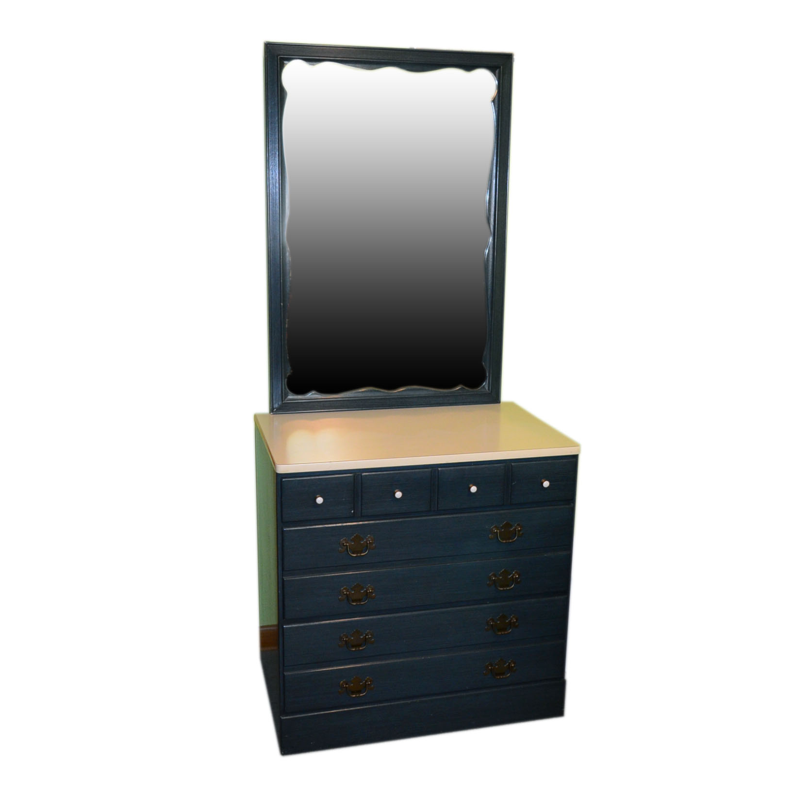 Ethan Allen Dresser With Mirror