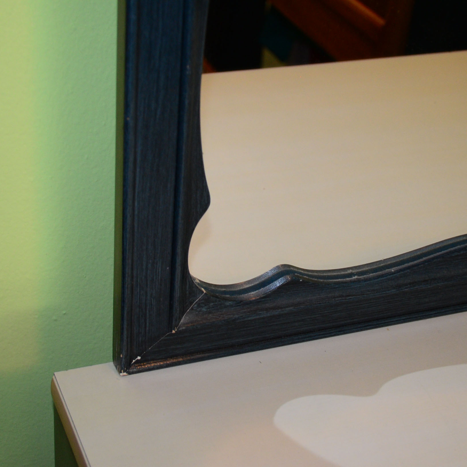 Ethan Allen Dresser With Mirror