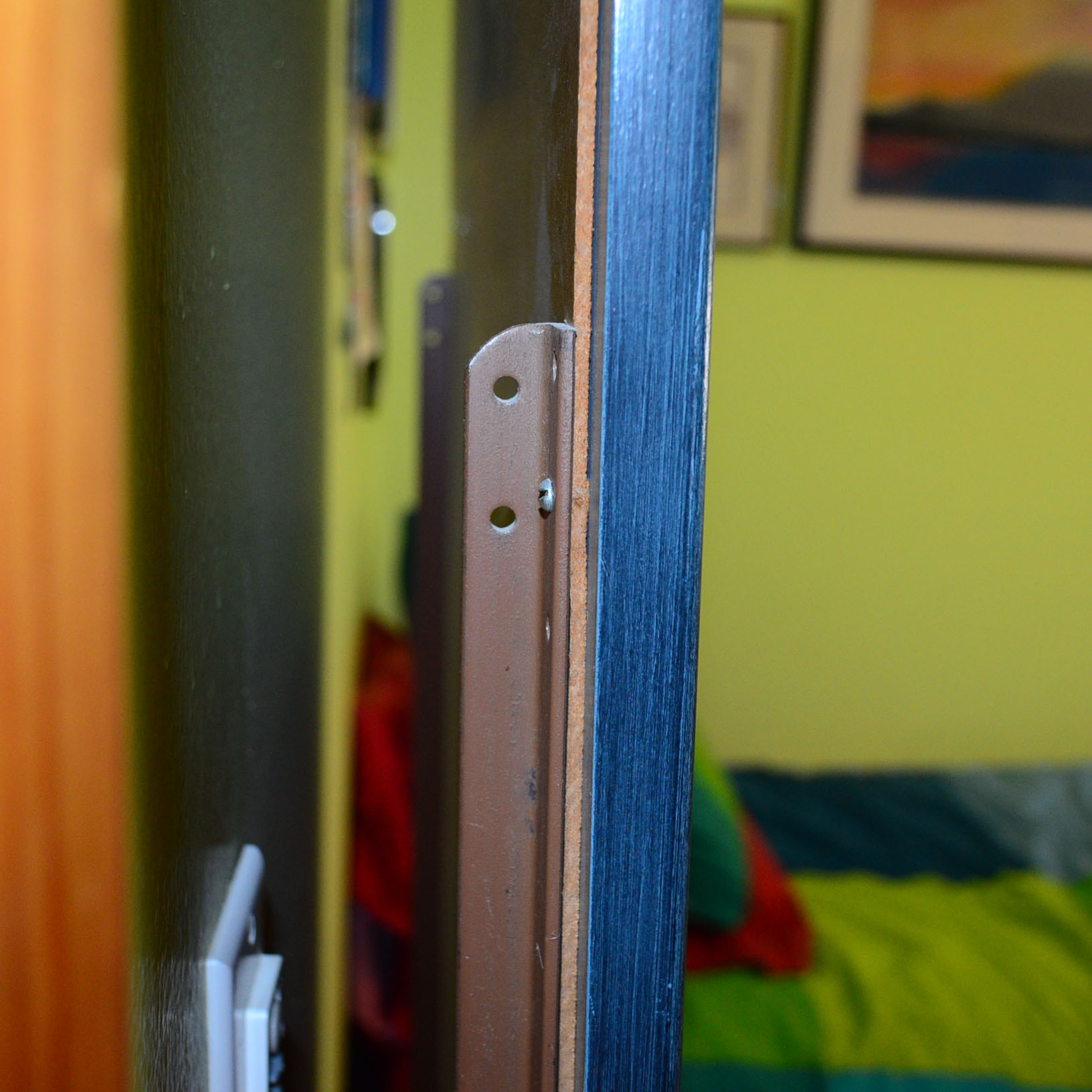 Ethan Allen Dresser With Mirror