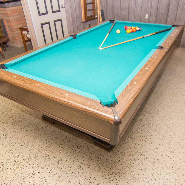 Harvard, Other, Pool Table With Balls 2 Pool Sticks And Case