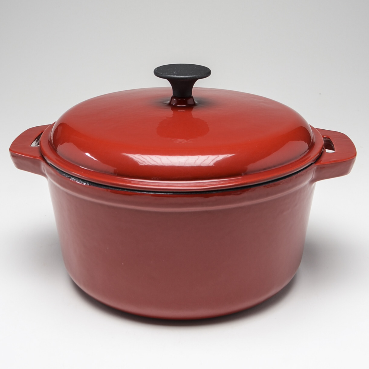 Bella Five Quart Enameled Cast Iron Pot