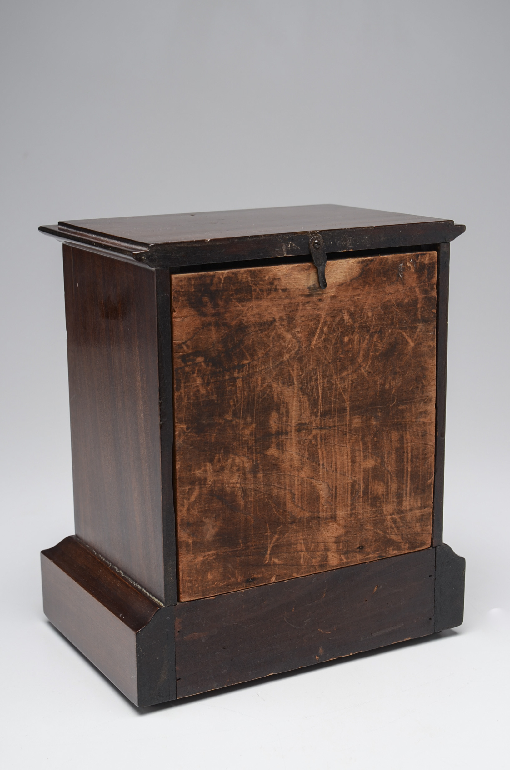 Mahogany Seth Thomas Eight Day Alarm Clock