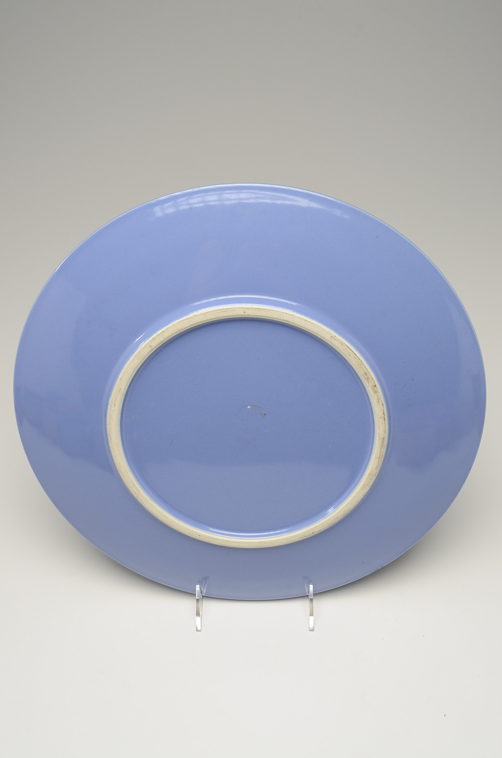 "Colorways" by Lindt Stymeist Dishes