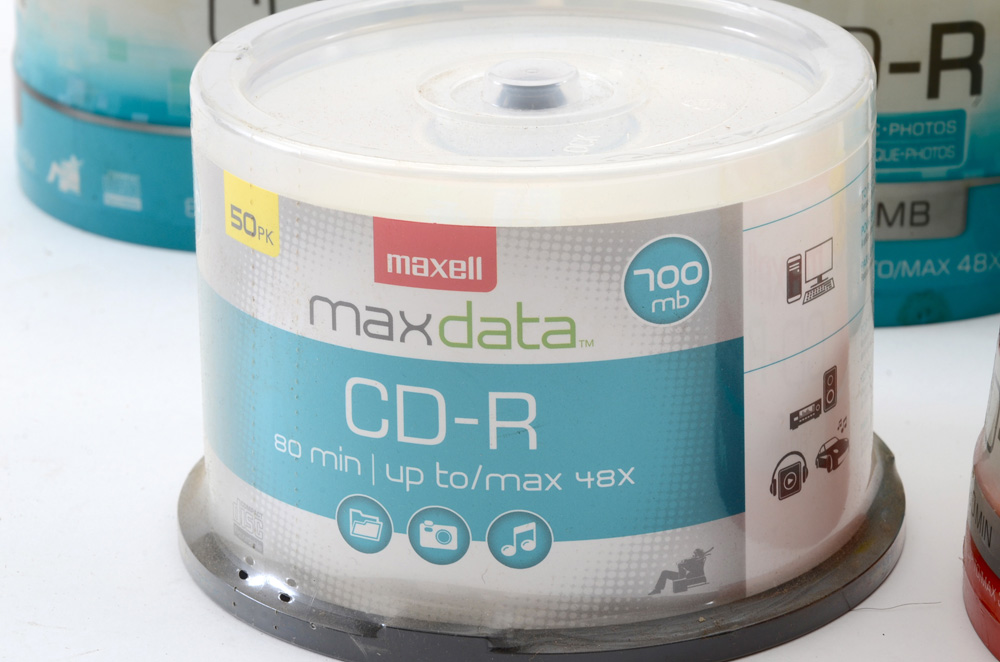 Nad C 515BEE Compact Disc Player and Blank CDs