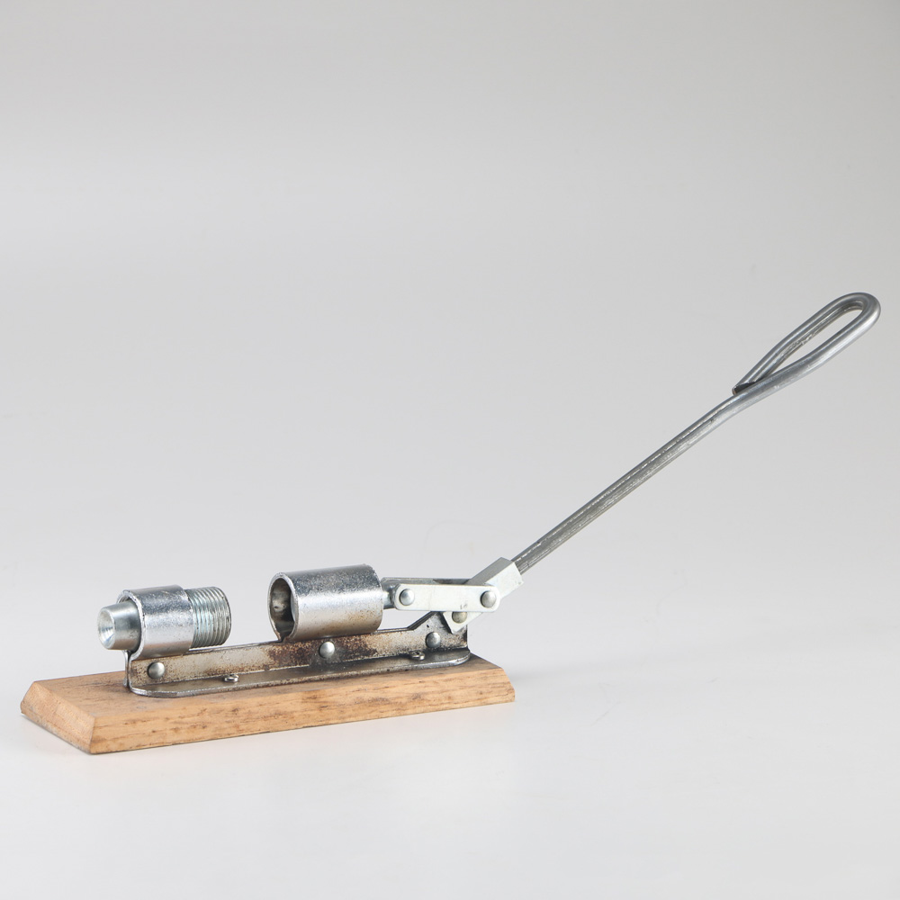 Gem Dandy Nut Cracker