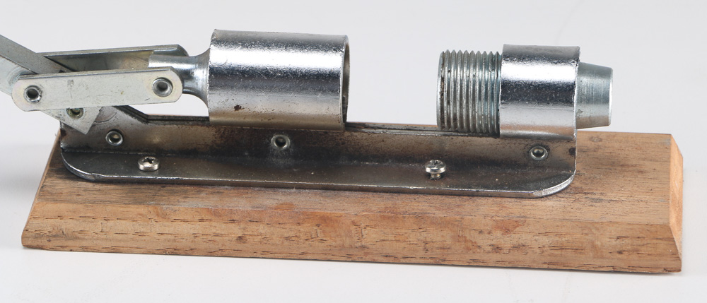 Gem Dandy Nut Cracker