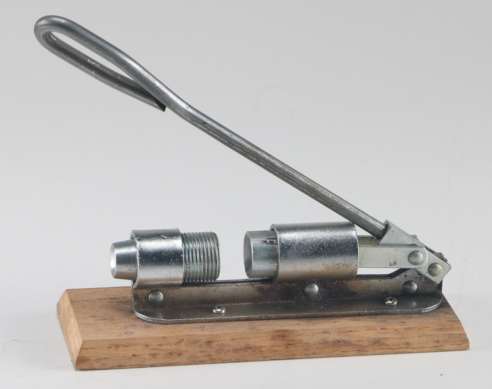 Gem Dandy Nut Cracker