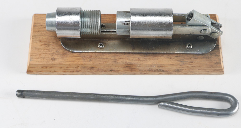 Gem Dandy Nut Cracker