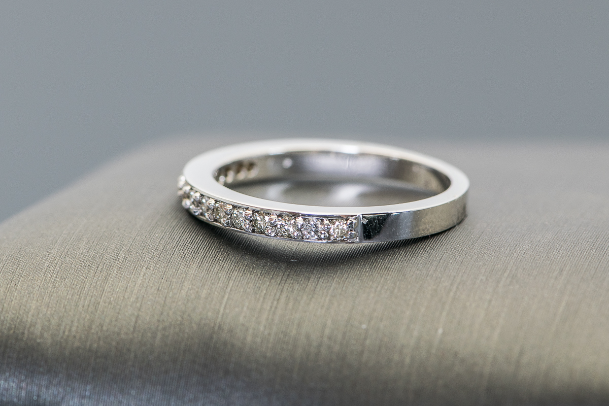 18K White Gold and Diamond Band