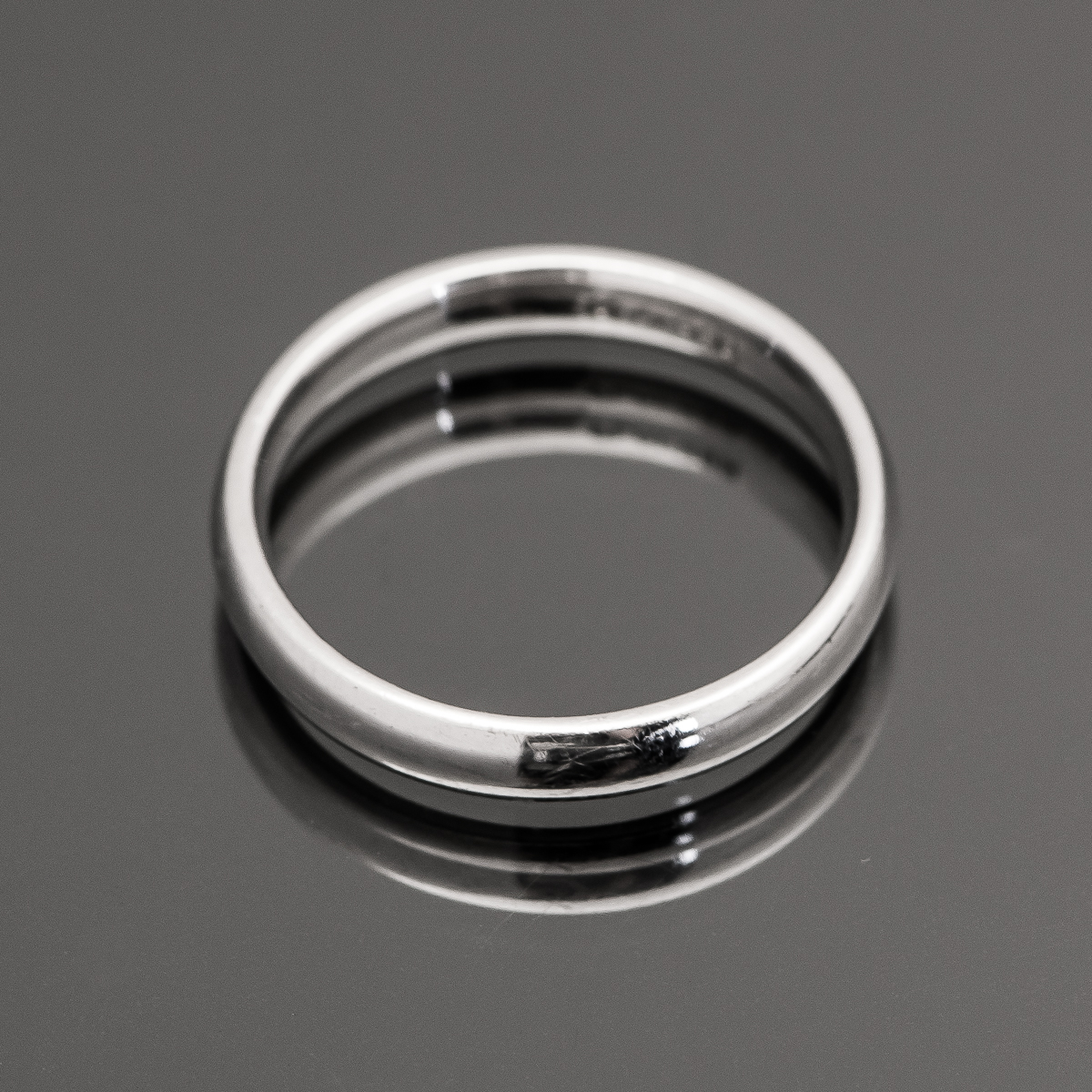 Classic Platinum Wedding Band