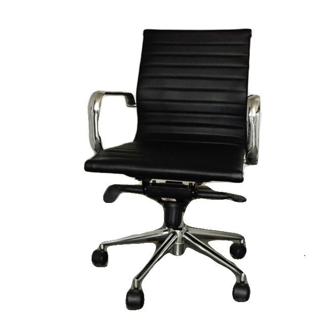 Reproduction of a Herman Miller Eame Aluminum Group Office Chair