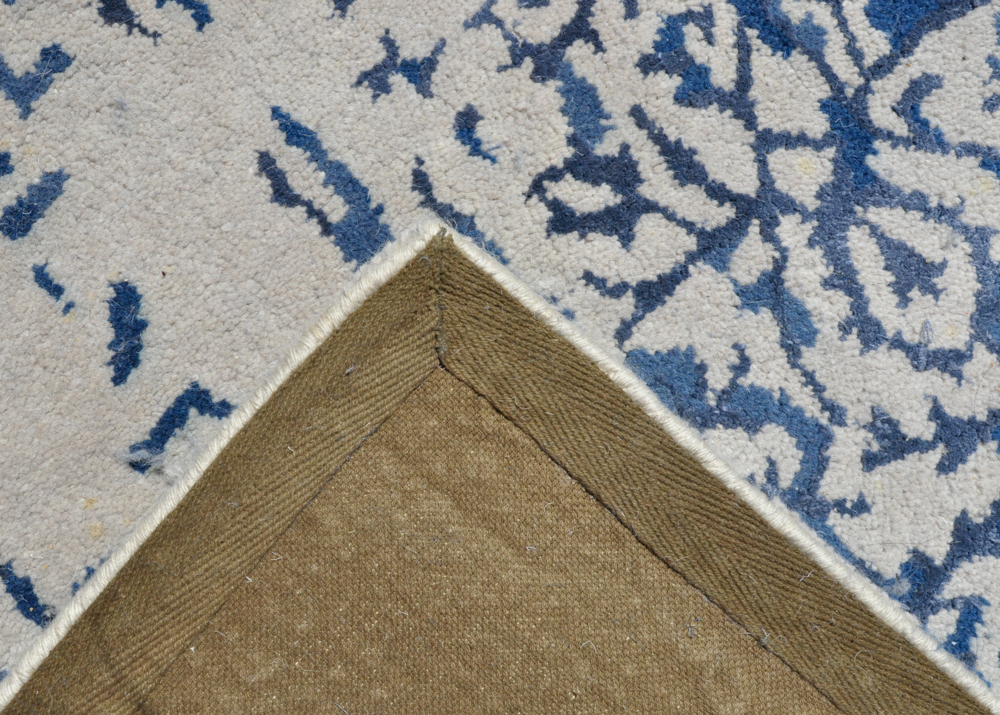 Power Loomed Contemporary Abstract Area Rug by Chandra