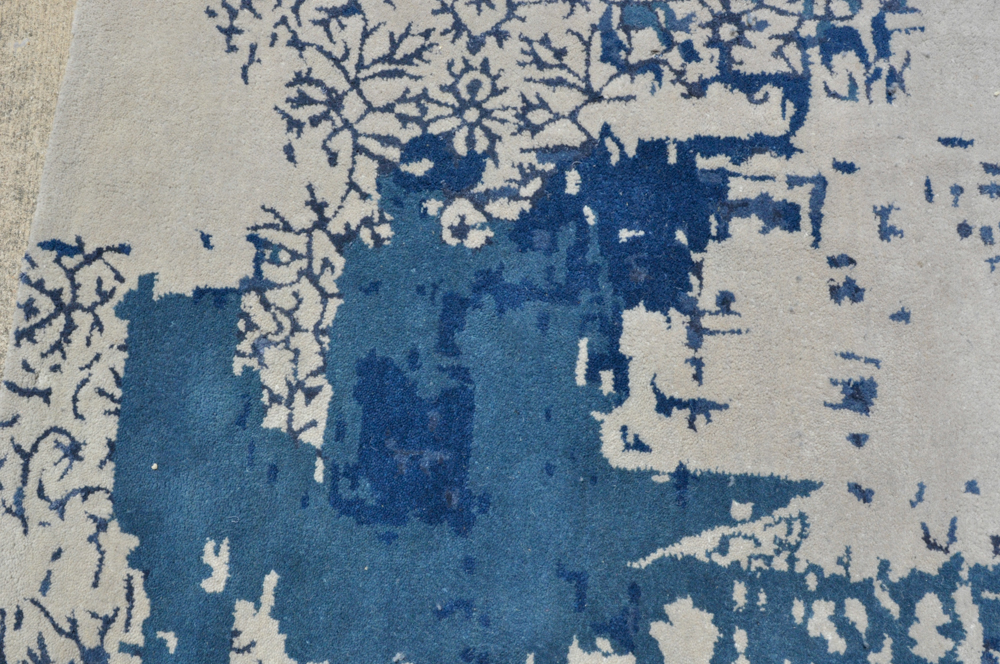 Power Loomed Contemporary Abstract Area Rug by Chandra