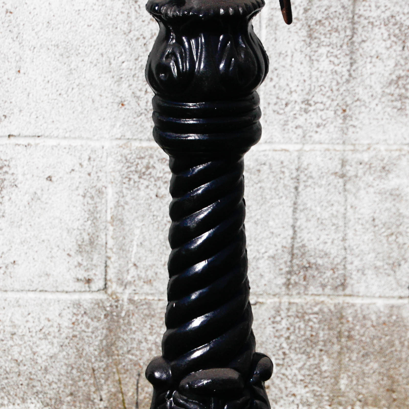 Cast Aluminum Horse Hitching Post