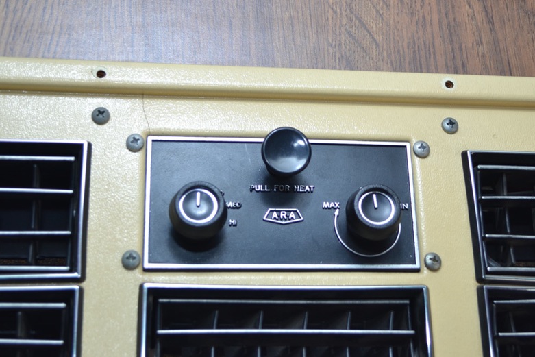 1985 Ford Ambulance Converted To "Vape" Truck