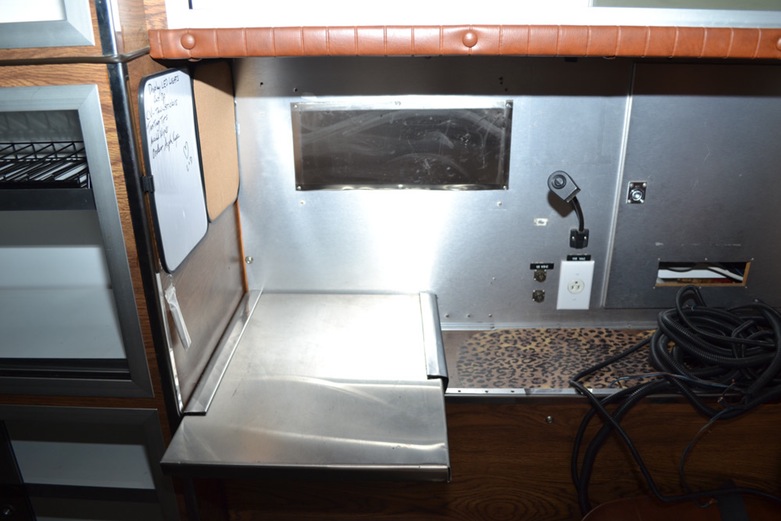 1985 Ford Ambulance Converted To "Vape" Truck