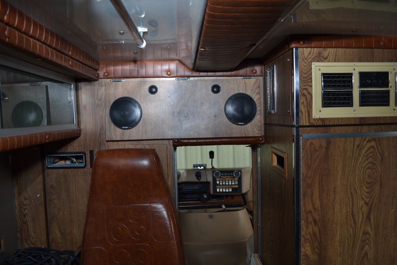 1985 Ford Ambulance Converted To "Vape" Truck