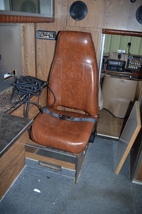 1985 Ford Ambulance Converted To "Vape" Truck