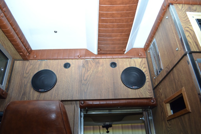 1985 Ford Ambulance Converted To "Vape" Truck