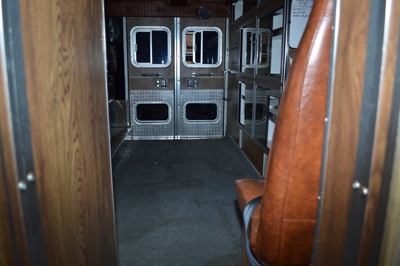 1985 Ford Ambulance Converted To "Vape" Truck