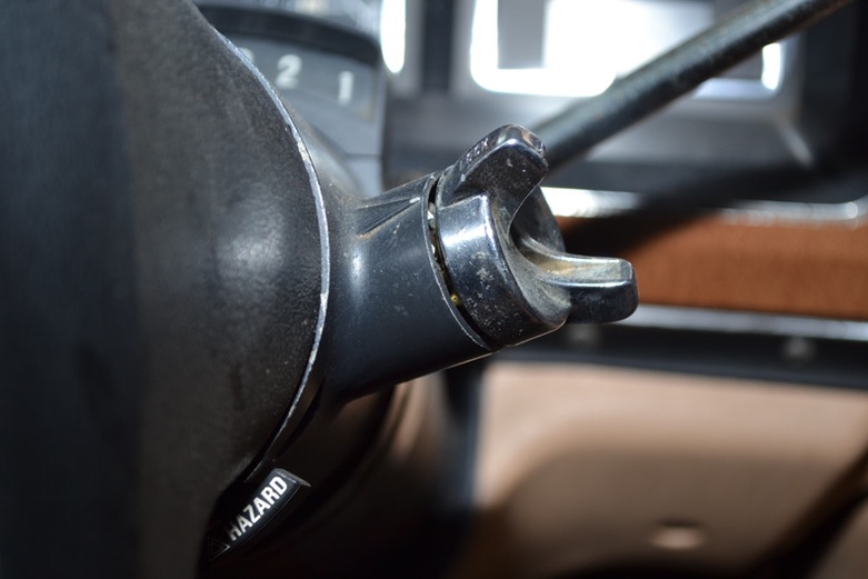 1985 Ford Ambulance Converted To "Vape" Truck