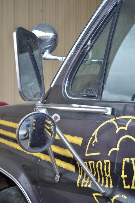 1985 Ford Ambulance Converted To "Vape" Truck