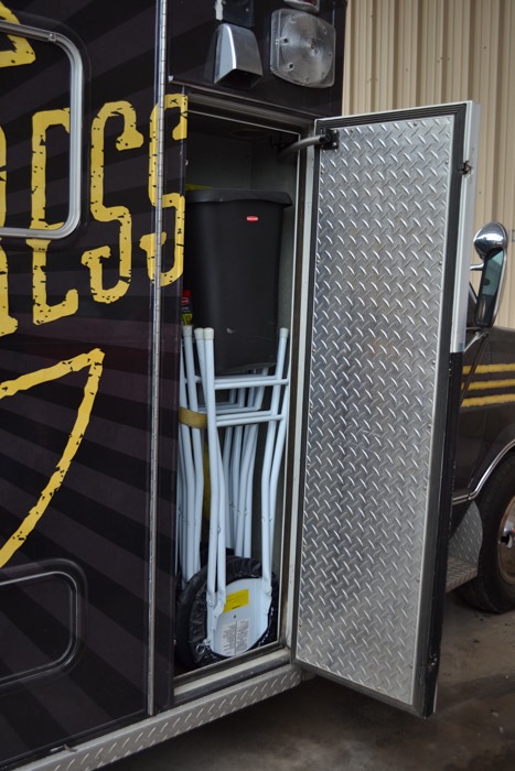 1985 Ford Ambulance Converted To "Vape" Truck