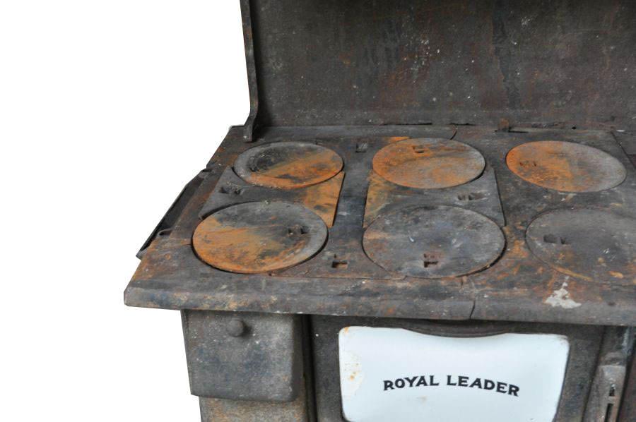 Antique Royal Leader Cast Iron Stove