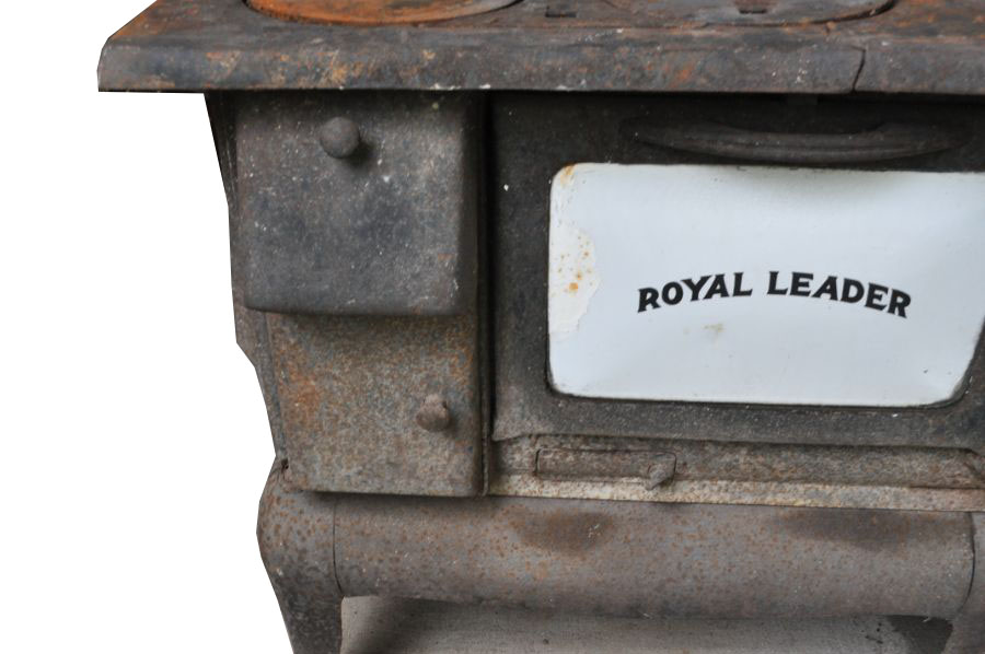 Antique Royal Leader Cast Iron Stove