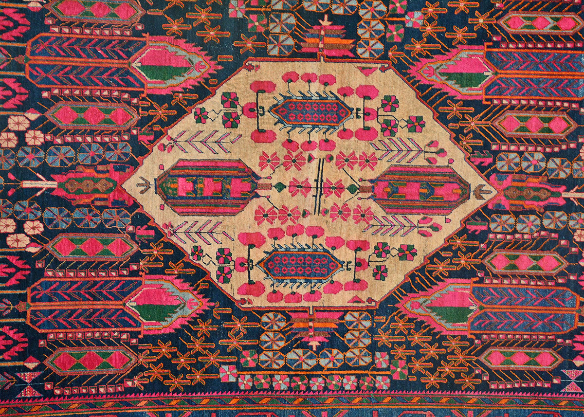 Hand Knotted Persian Sirjan Rug