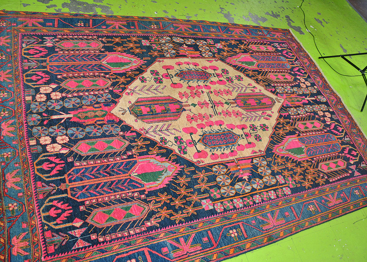 Hand Knotted Persian Sirjan Rug