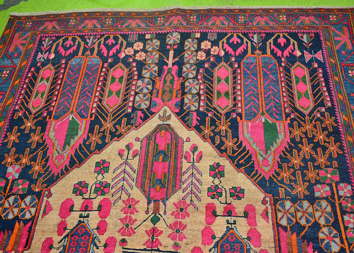 Hand Knotted Persian Sirjan Rug