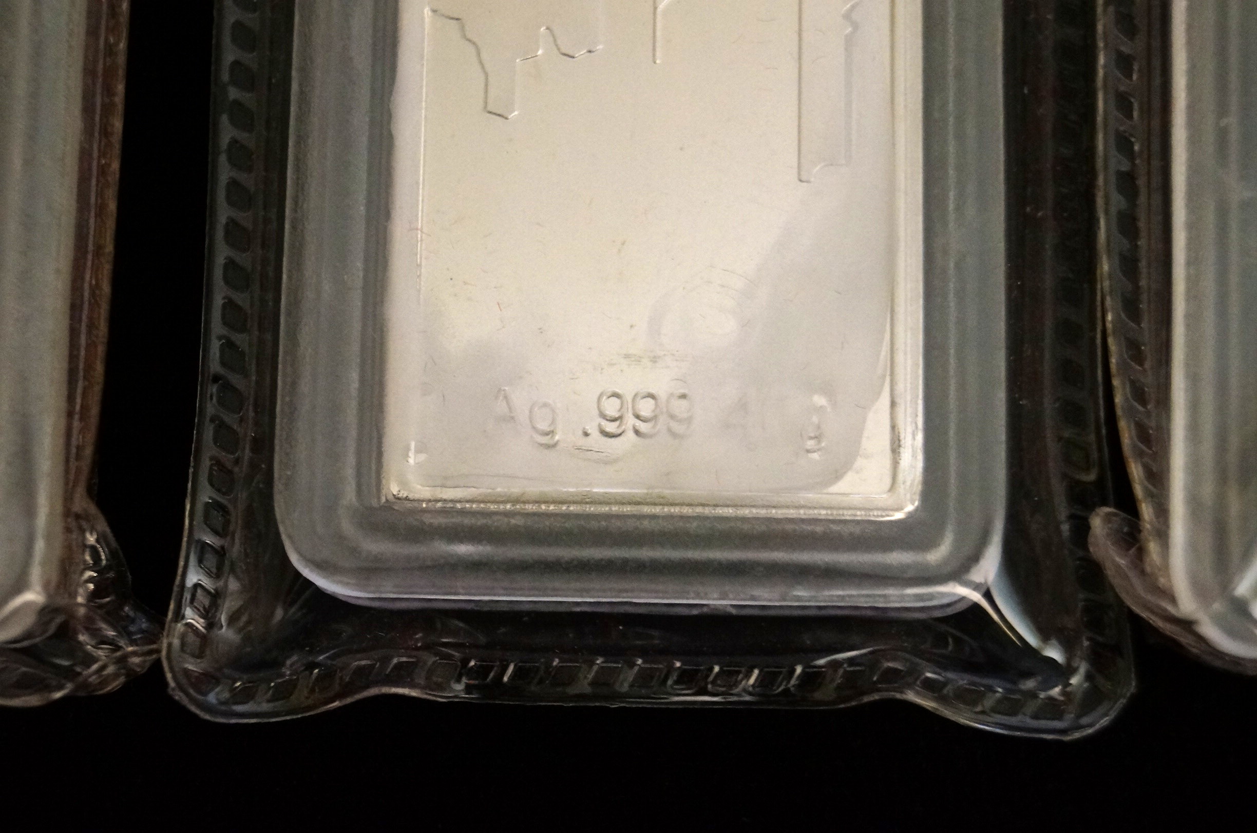 Commemorative "Better City, Better Life" Expo 2010 People's Bank of China Silver Bar and Coin Collection