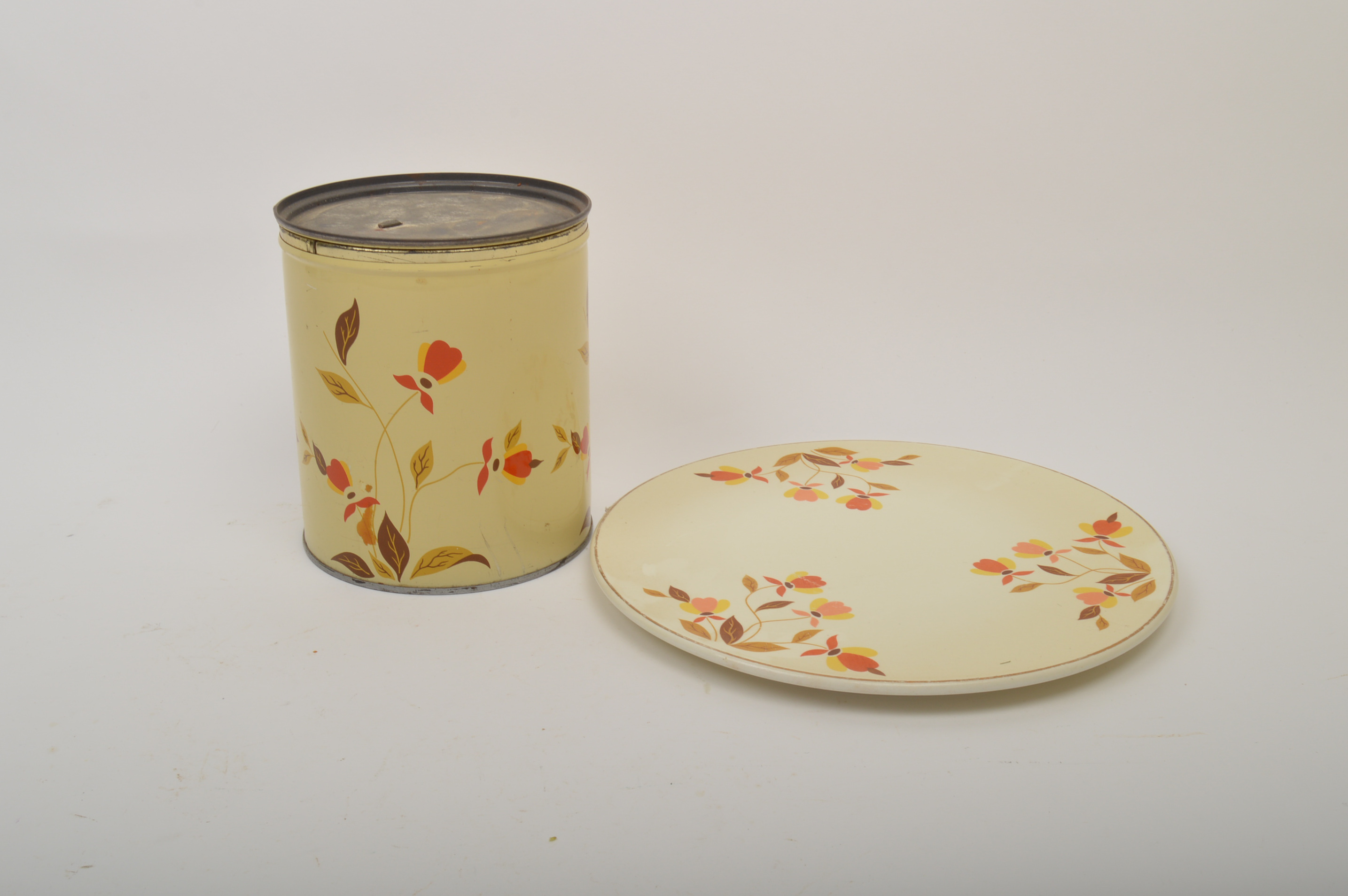 Vintage Hall's Superior Quality Kitchenware Set