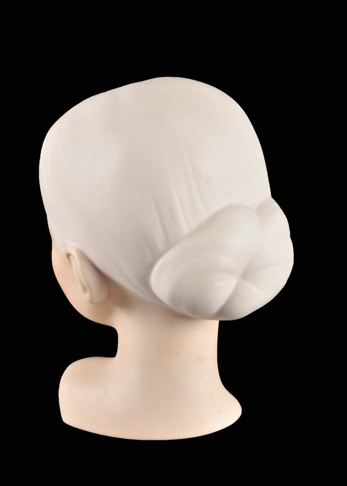 Pair of Vintage Holland Mold Porcelain Bust Statues