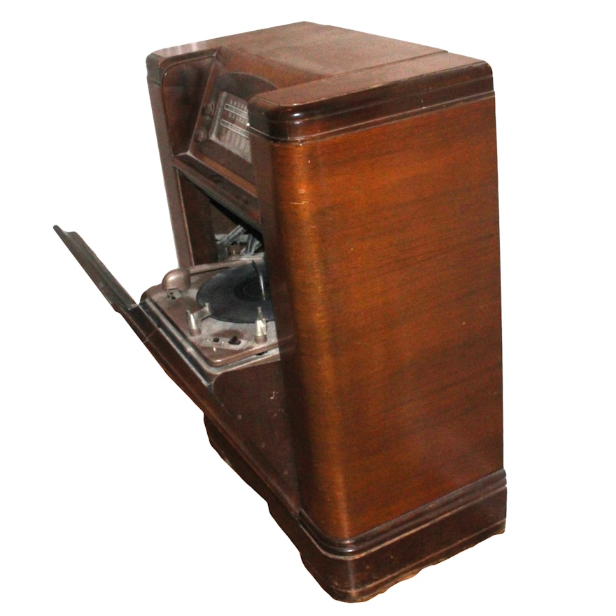 Vintage 1947 Philco Radio and Turntable