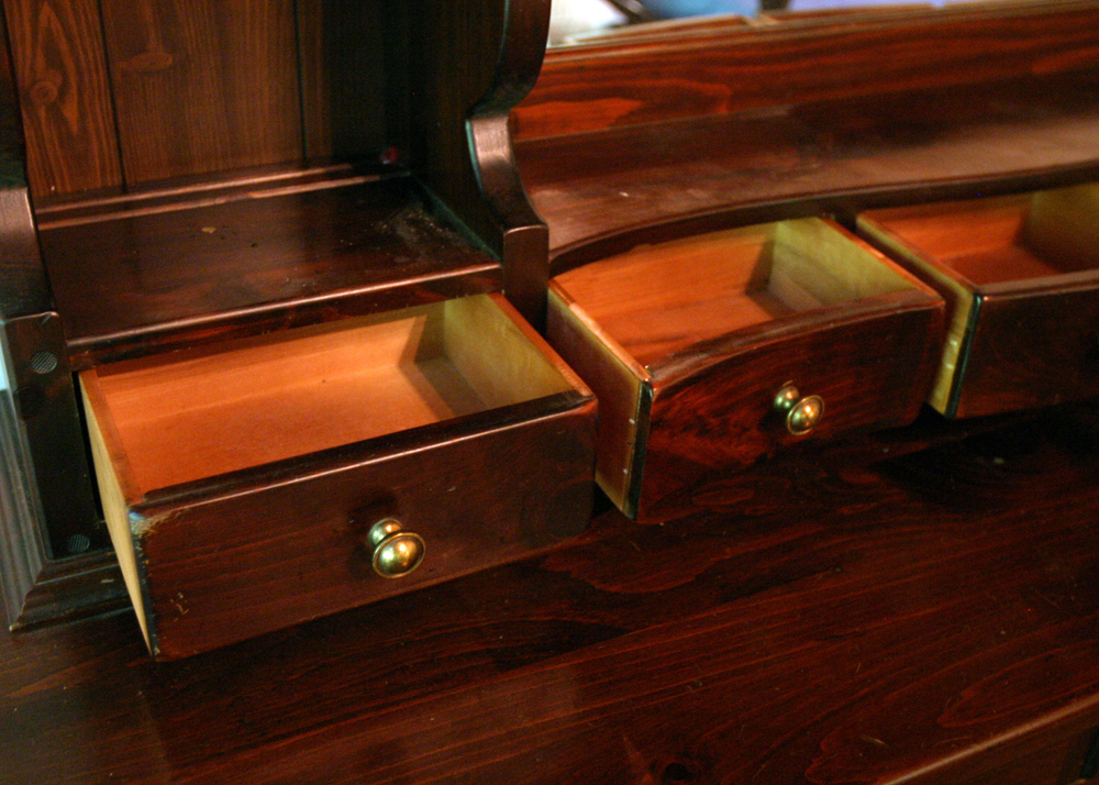 Ethan Allen Pine Triple Dresser Hutch With Mirror