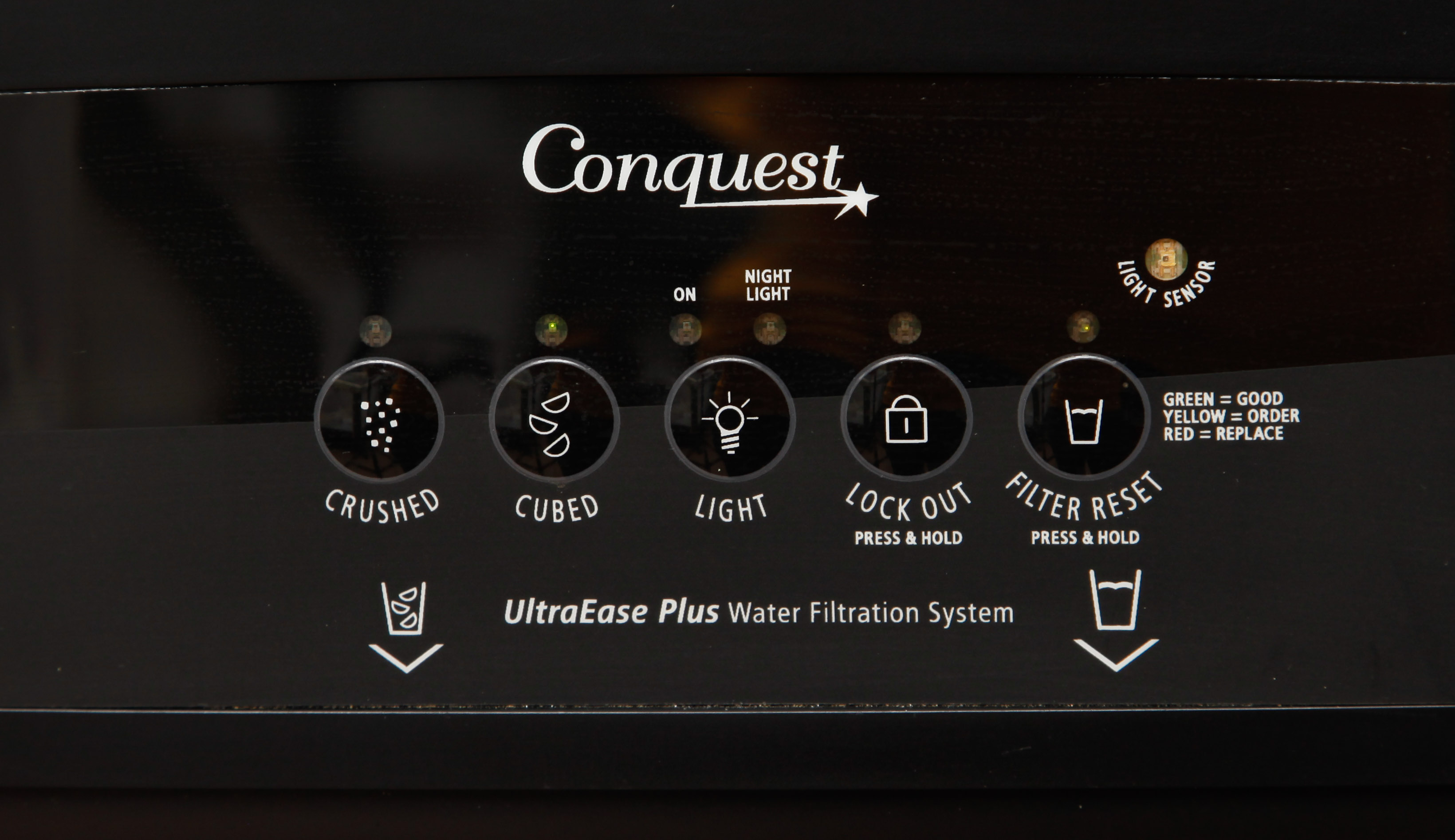 Silver "Whirlpool Gold" Refrigerator with Conquest Ice Filter