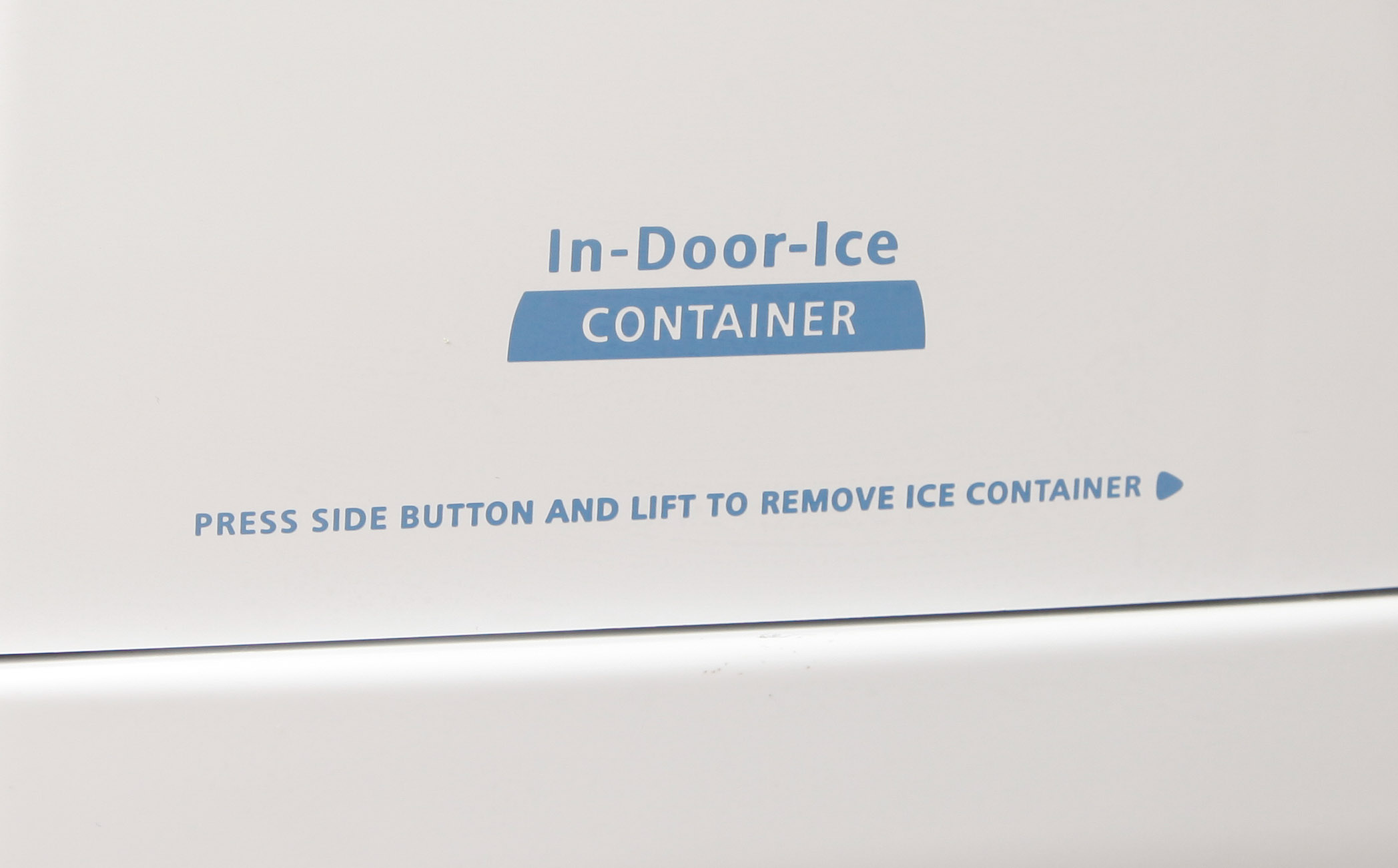 Silver "Whirlpool Gold" Refrigerator with Conquest Ice Filter